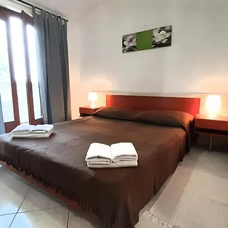 Nadia Sokolic * 内里吉恩