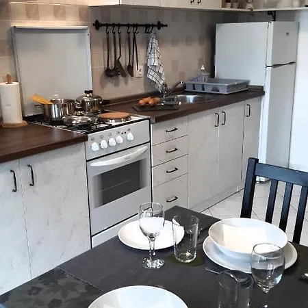 Nadia Sokolic 公寓 *