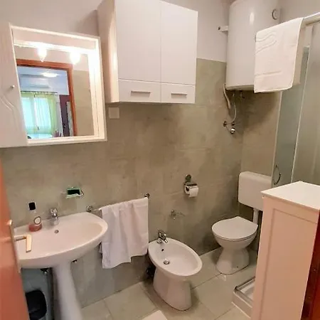 公寓 Nadia Sokolic 内里吉恩