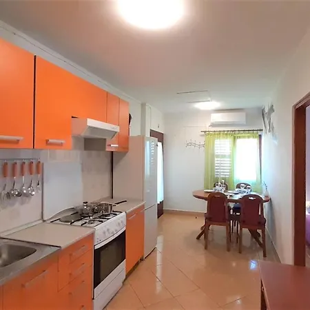 公寓 Nadia Sokolic 内里吉恩